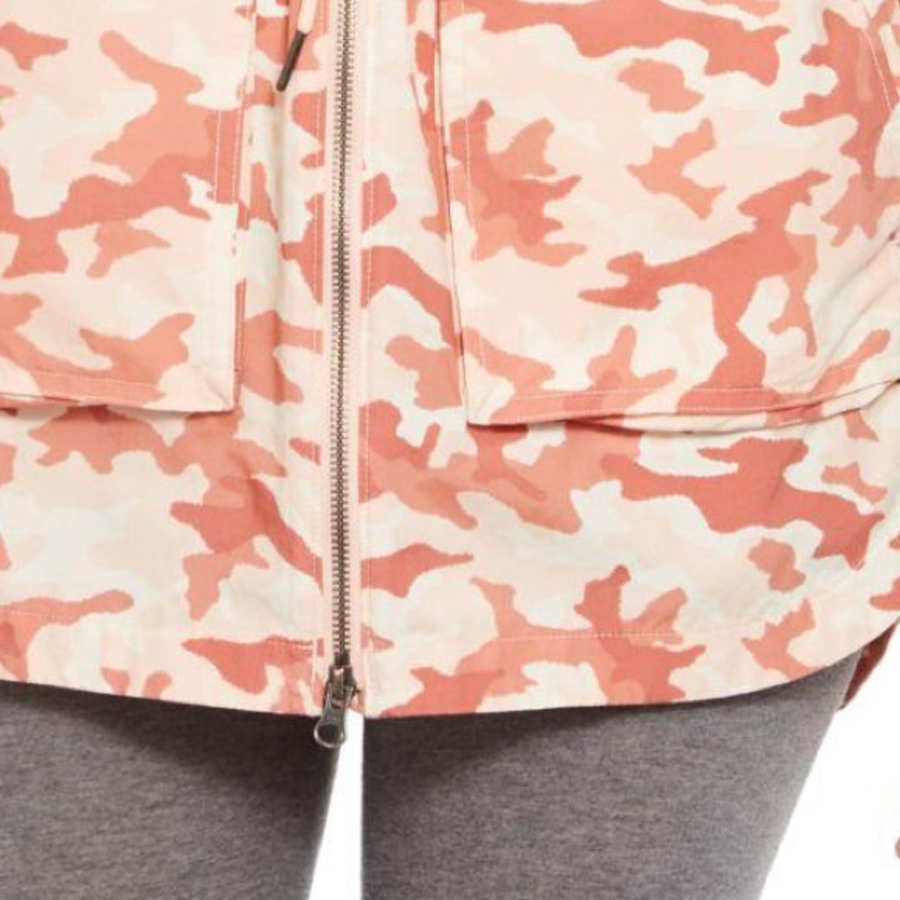 NWT!π Columbia Camo Drawstring Jacket - Picture 4 of 8
